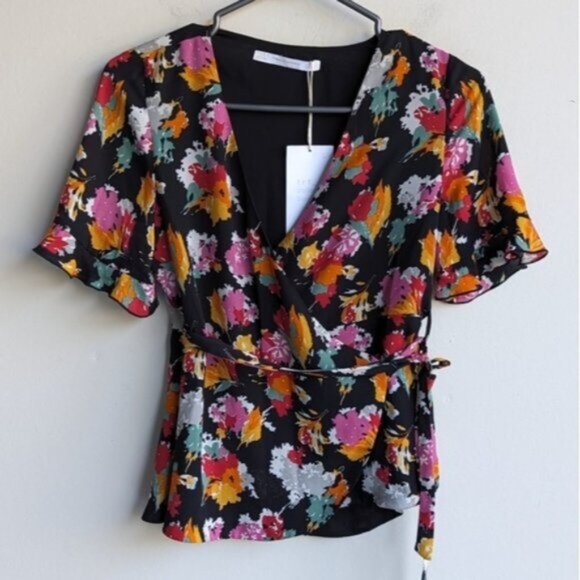 NWT Zara floral wrap short sleeve blouse - Picture 1 of 5